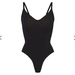 SKIMS bodysuits seamless sculpt thong bodysuit onyx black 4X/5X